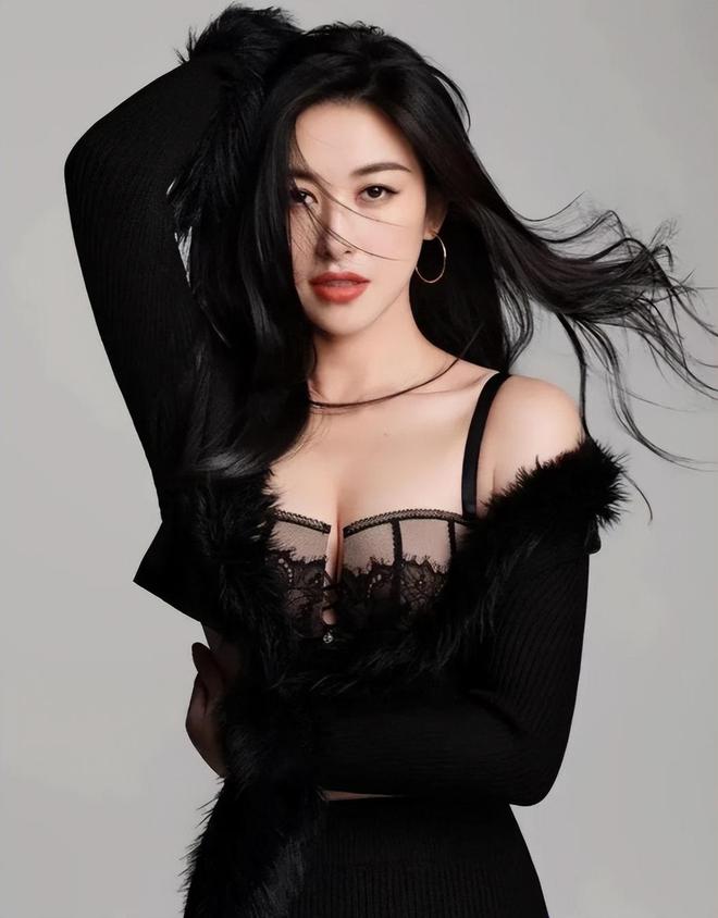 材焦虑了身材再好穿紧身瑜伽服也有肉凯发体育赞助朱珠这张照片缓解我的身(图9)